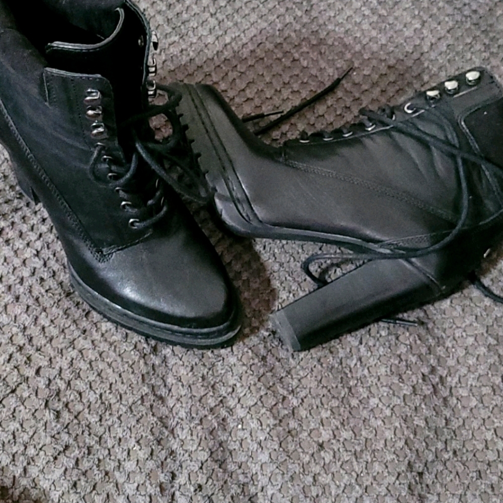 BCBGeneration Black leather BG-Maude boots